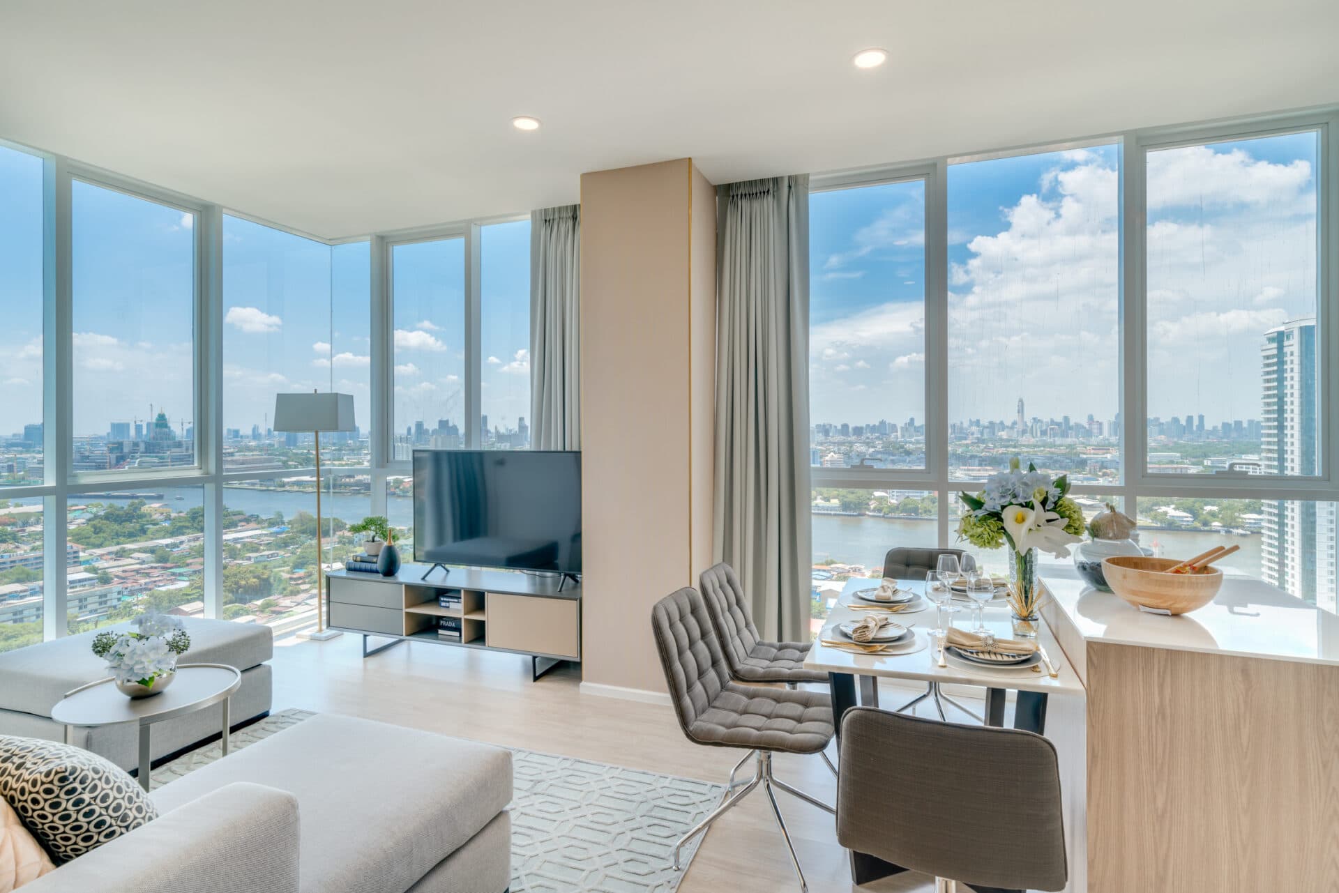 แกรนด์ ยูนิตี้ เตรียมนำห้องใหญ่ จัดโปรสุด Exclusive ราคาเดียว 2.99 ล้านบาท* กับโครงการ เดอ ลาพีส จรัญ 81 คอนโดพร้อมอยู่ วิวโค้งแม่น้ำเจ้าพระยา ติด MRT บางพลัด ดีเดย์ 25 – 26 พฤศจิกายนนี้ เท่านั้น