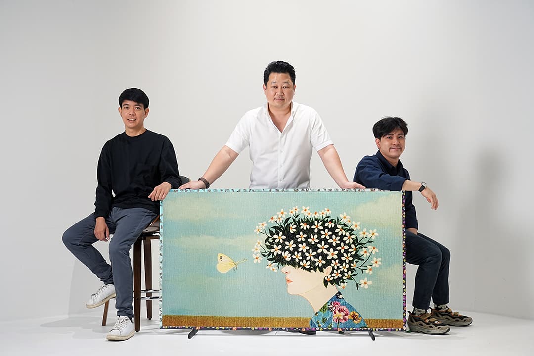 ซัมซุงจับมือกับ 333GALLERY เปิดตัวกรอบทีวีสุดพิเศษออกแบบโดยศิลปินแห่งยุค “จิตติ จำเนียรไว” และ “MrKreme” เพื่อทีวีสุดอาร์ต “Samsung The Frame”