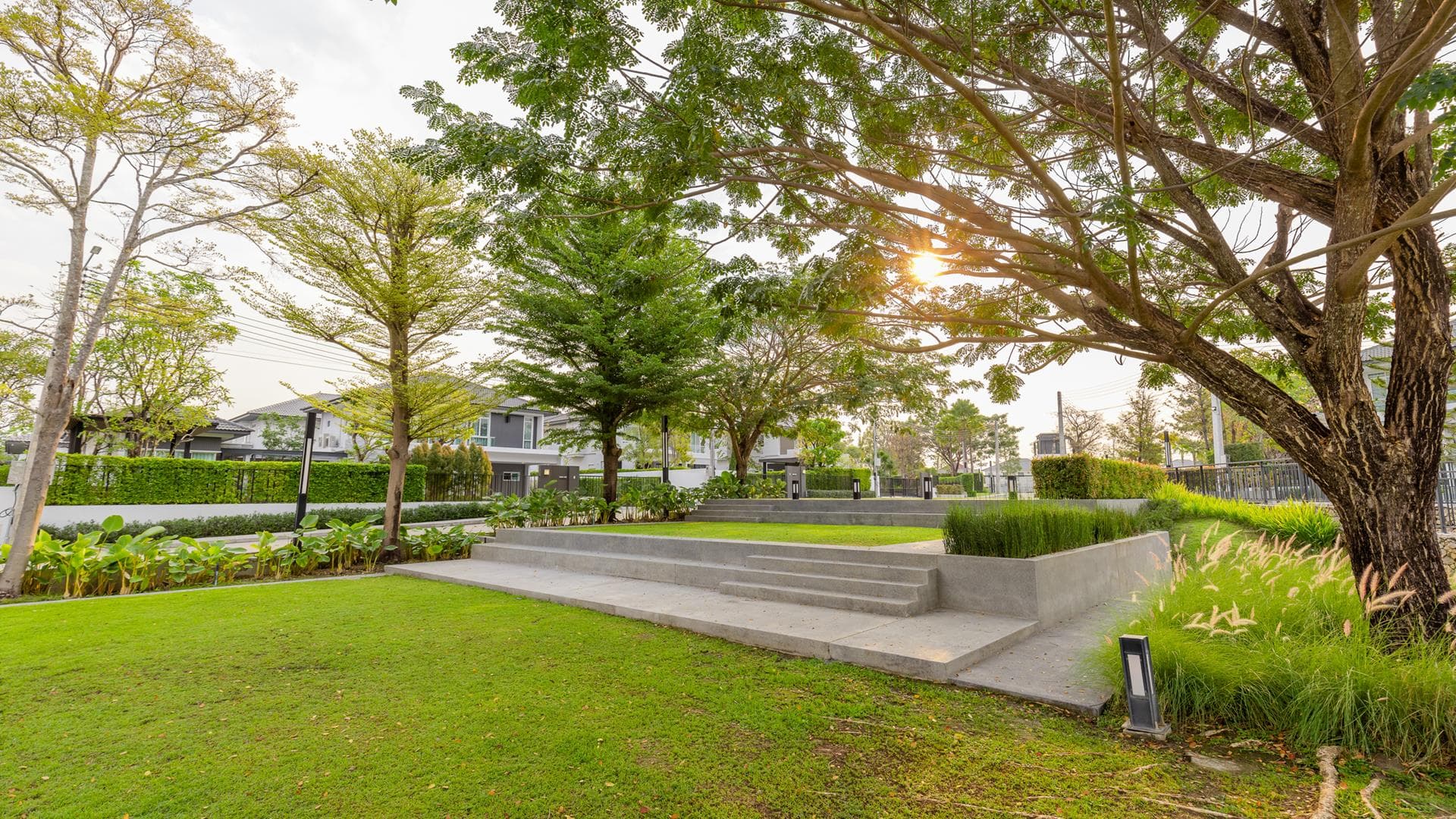 มัณฑนา ซีรีนเลค - เชียงใหม่ (MANTANA SERENE LAKE - CHIANG MAI)