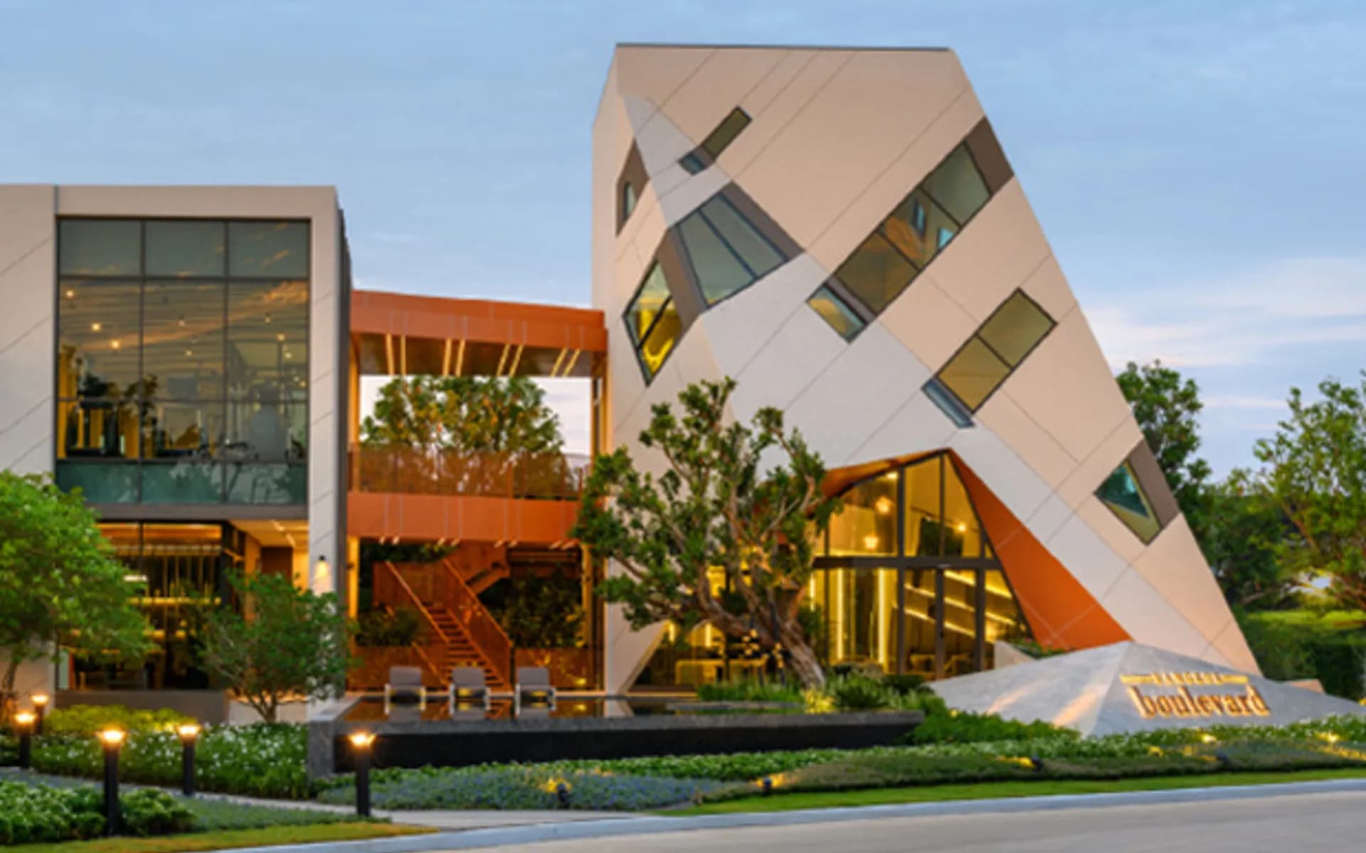 บางกอก บูเลอวาร์ด ราชพฤกษ์-ปิ่นเกล้า (Bangkok Boulevard Ratchaphruek-Pinklao)