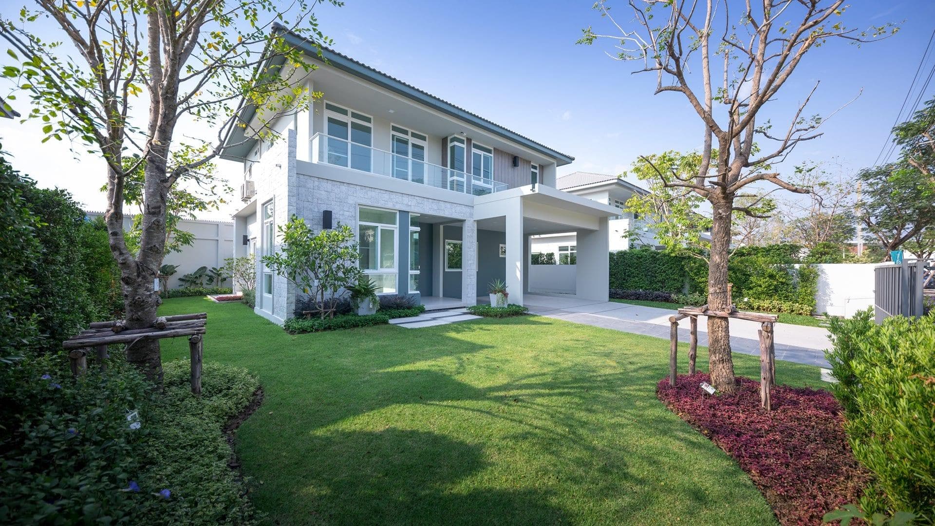 มัณฑนา 2 มอเตอร์เวย์ - กรุงเทพกรีฑาตัดใหม่ (MANTANA 2 Motorway - New Krungthep Kretha)