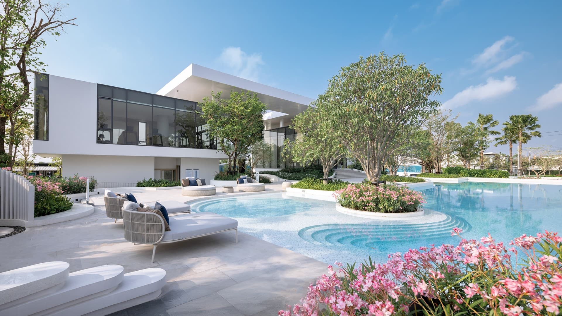 มัณฑนา 100+ พระราม 2 - บางขุนเทียน (MANTANA 100+ Rama 2 - Bang Khun Thian)