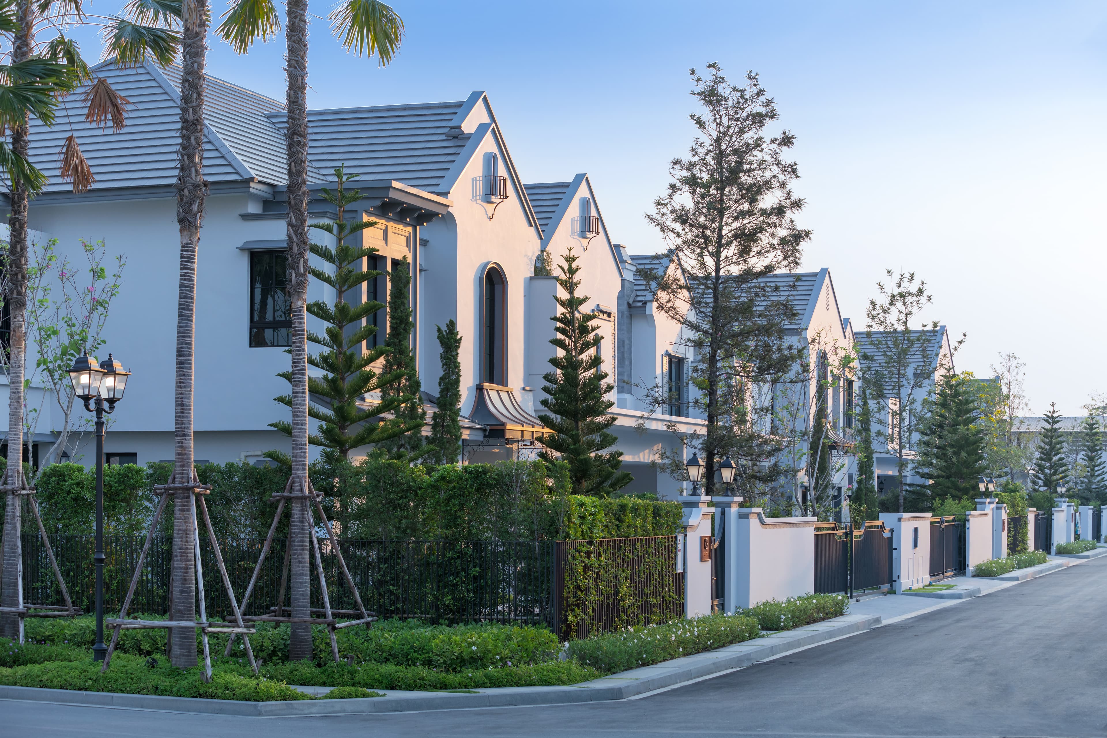 นันทวัน ปิ่นเกล้า - กาญจนา (NANTAWAN Pinklao - Kanchana)