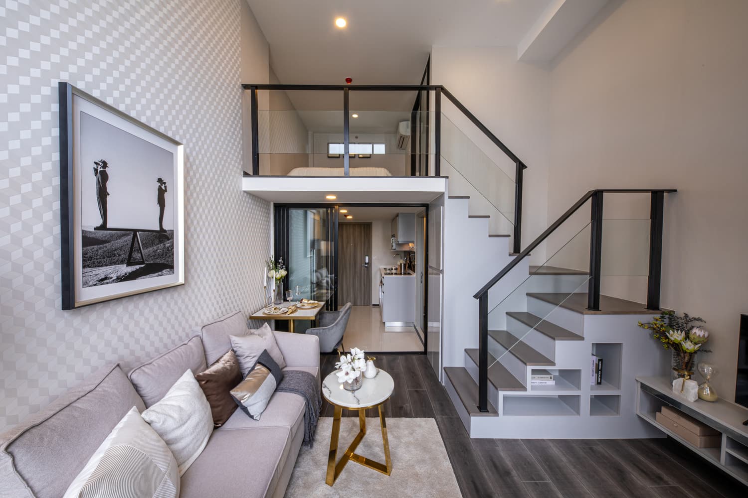 ไนท์บริดจ์ สเปซ รัชโยธิน (KnightsBridge Space Ratchayothin)