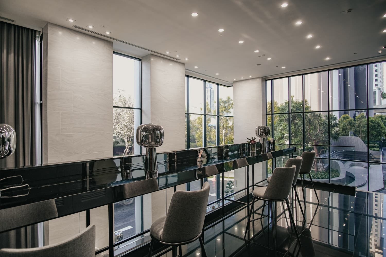 ไนท์บริดจ์ สเปซ รัชโยธิน (KnightsBridge Space Ratchayothin)