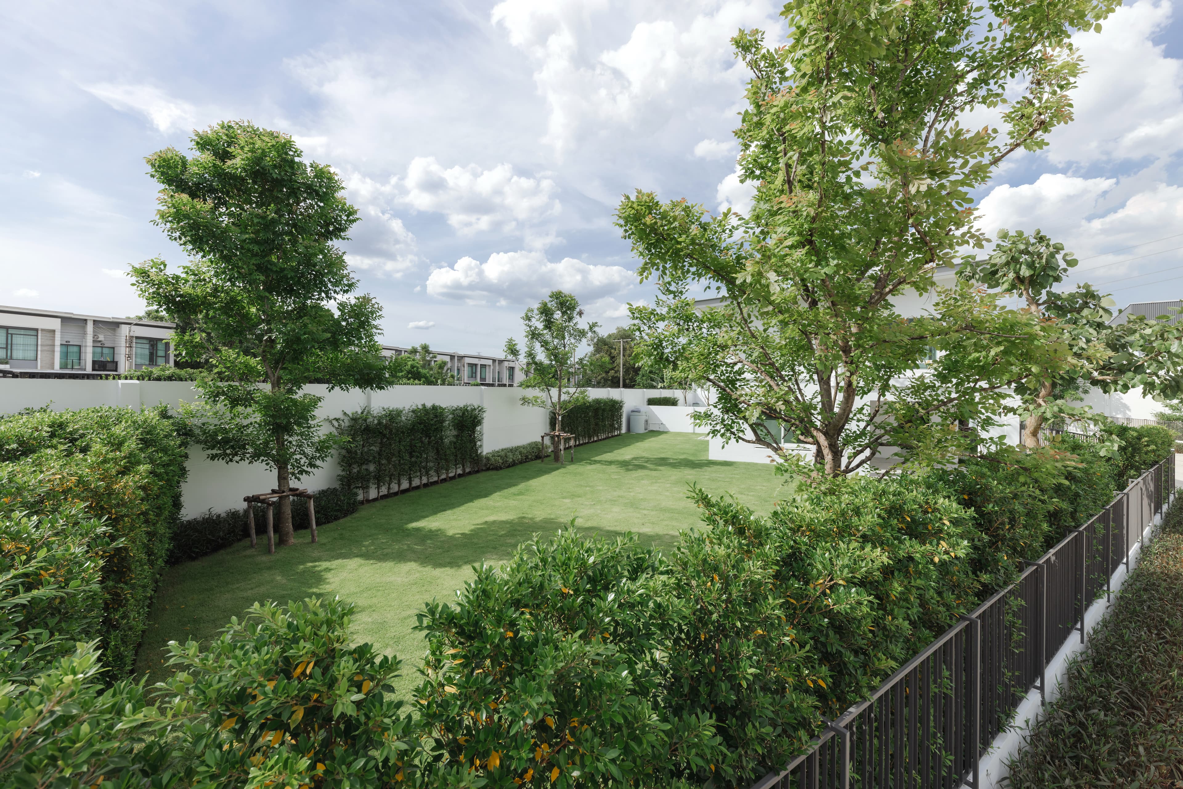 วี ทางด่วนรามอินทรา-วงแหวน (vie Ramintra Expressway-Wongwaen)