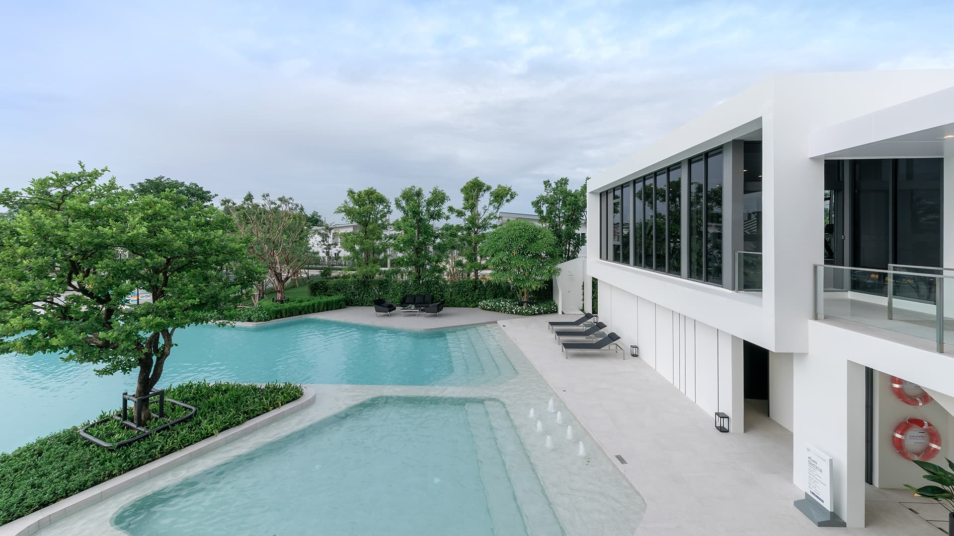 วี ทางด่วนรามอินทรา-วงแหวน (vie Ramintra Expressway-Wongwaen)