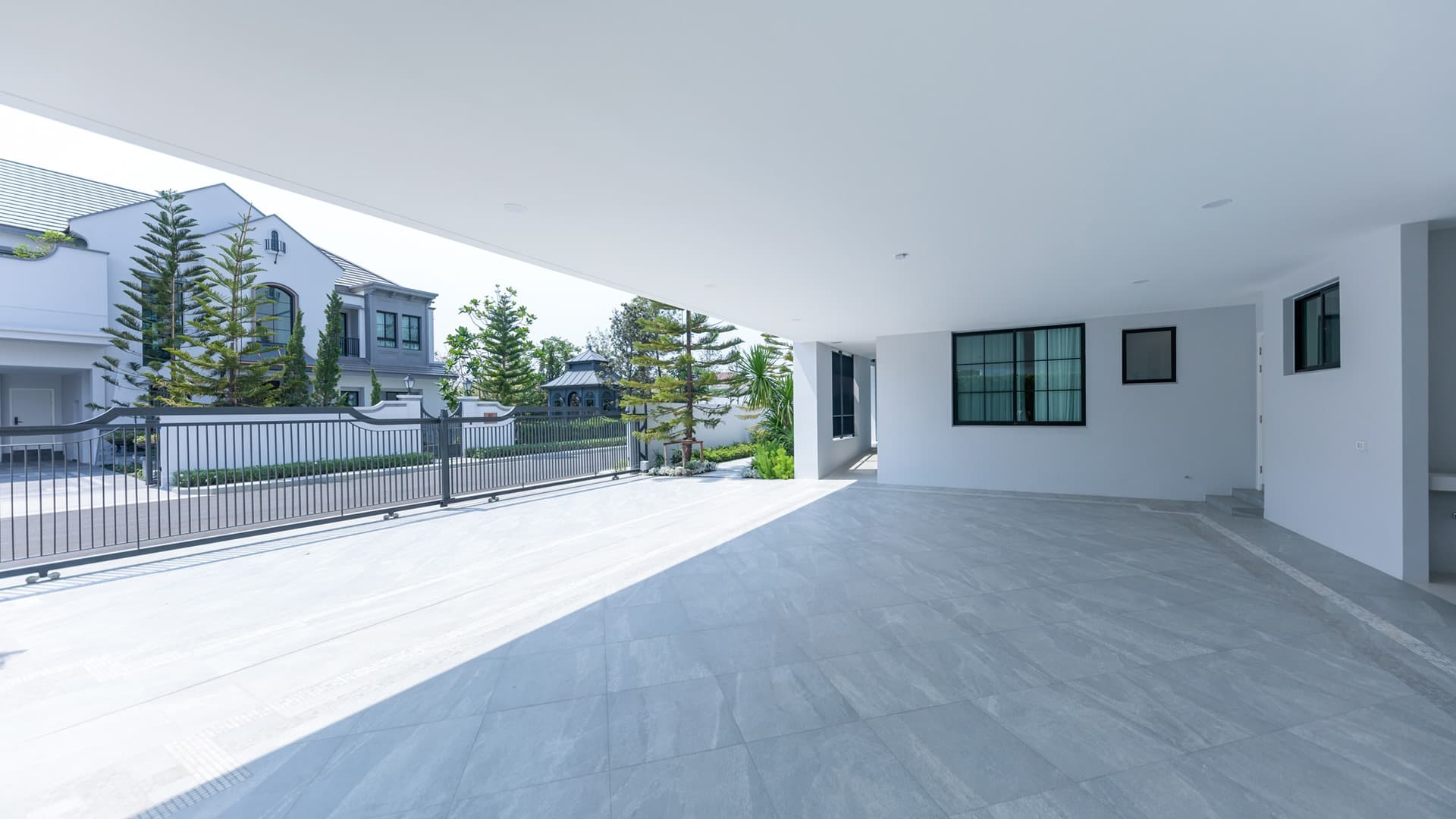 นันทวัน พระราม 9 - กรุงเทพกรีฑาตัดใหม่ (NANTAWAN Rama 9 - New Krungthep Kretha)