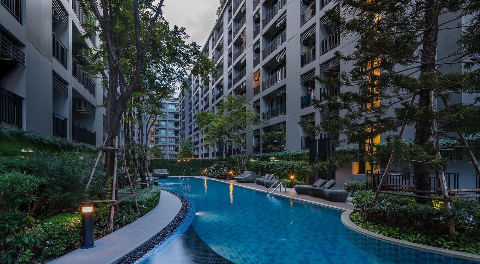 เดอะ คาบาน่า คอนโด (The Cabana Condo)