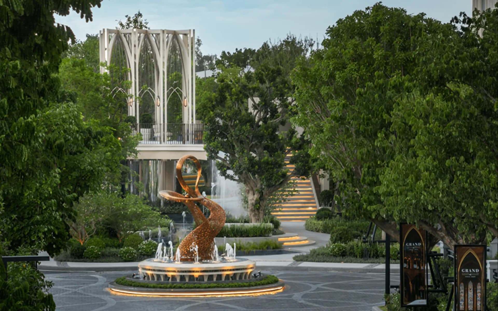 แกรนด์ บางกอก บูเลอวาร์ด ปิ่นเกล้า-บรมฯ (Grand Bangkok Boulevard Pinklao-Borom)