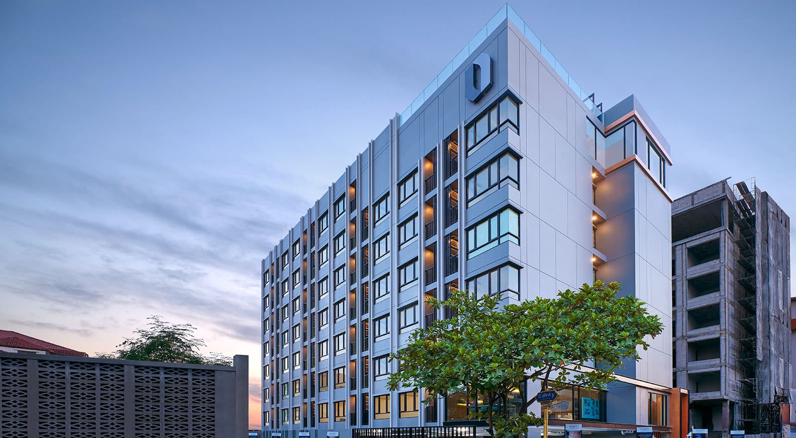 บีลอฟท์ ไลท์ สุขุมวิท 115 (B-Loft Lite Sukhumvit 115)