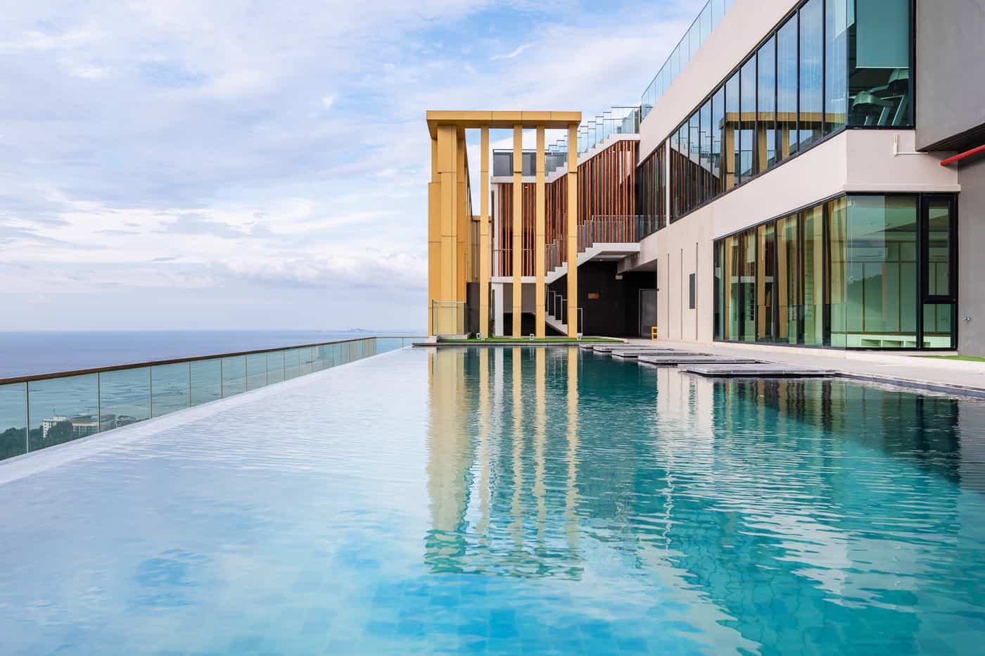 ไนท์บริดจ์ ดิ โอเชี่ยน ศรีราชา (KnightsBridge The Ocean Sriracha)