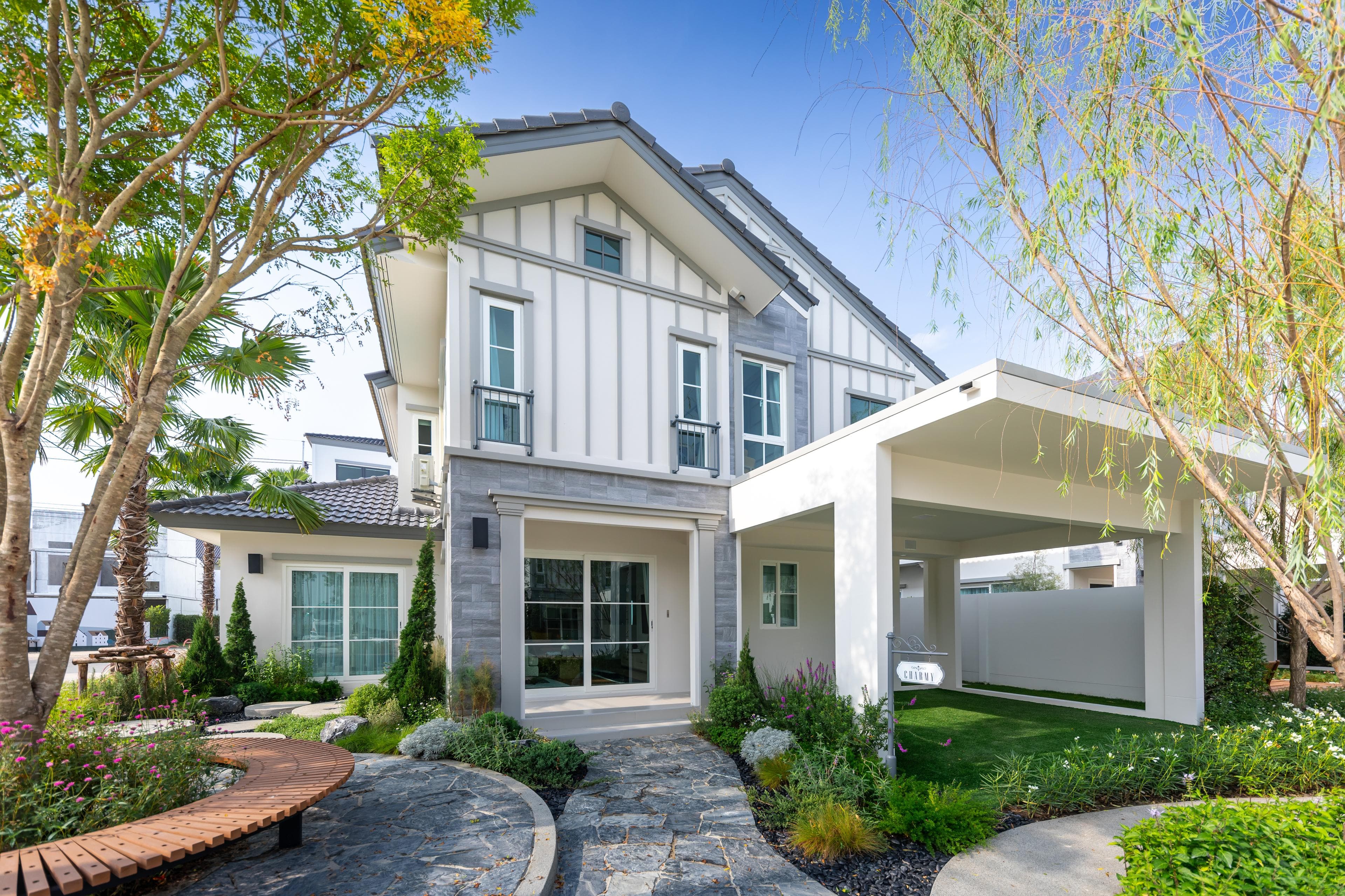 มัณฑนา มะลิวัลย์ - ขอนแก่น (MANTANA Maliwan - Khon Kaen)