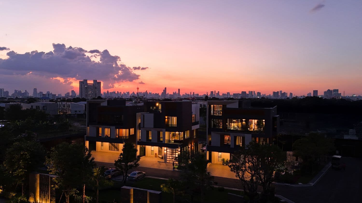 เดอะ ปาล์ม เรสซิเดนซ์เซส พัฒนาการ (The Palm Residences Phatthanakan)