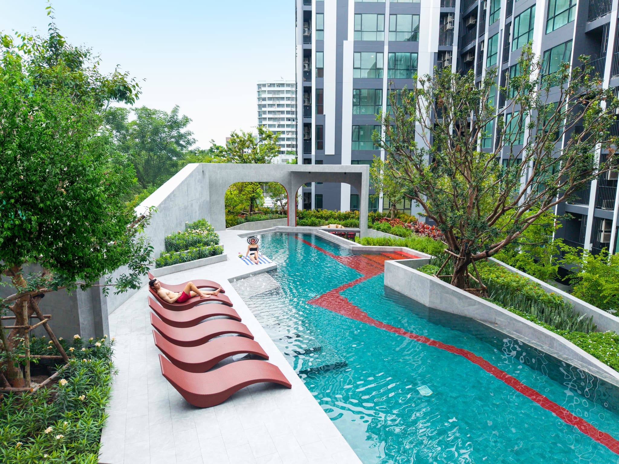 มารูน รัชดา 32 (Maroon Ratchada 32)