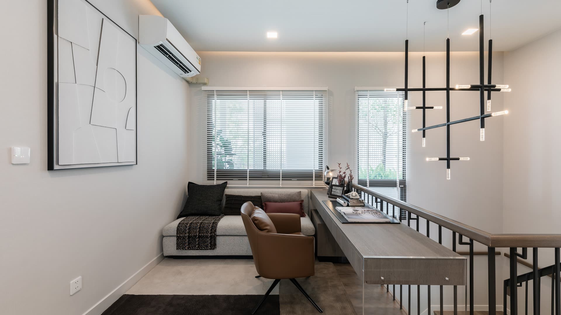 มัณฑนา มอเตอร์เวย์ - พระราม 9 (MANTANA Motorway - Rama 9)