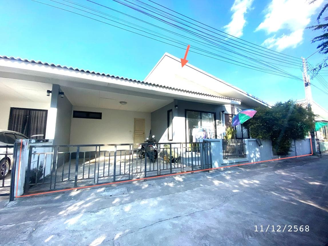 บ้านเดี่ยว ศิริโรจน์ บางนาง พานทอง ชลบุรี 3 ห้องนอน 127 ตร.ม. ทำเลดีใกล้แหล่งงาน ราคาคุ้มค่า