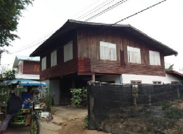 บ้านครึ่งตึกครึ่งไม้ เมืองชัยภูมิ