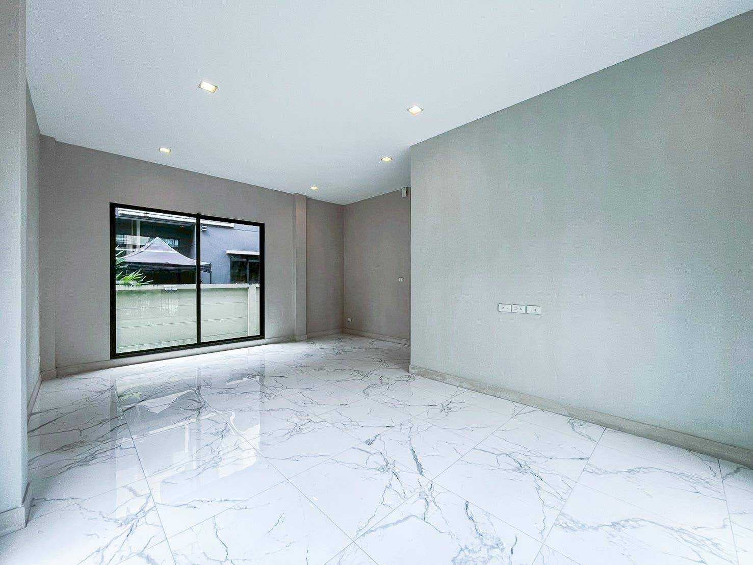 ขาย บ้านเดี่ยว บ้าน Bangkok boulevard ศรีนครินทร์ บางนา 70 ตรว 5นอน 4น้ำ ใกล้ส่วนกลางหมู่บ้าน
