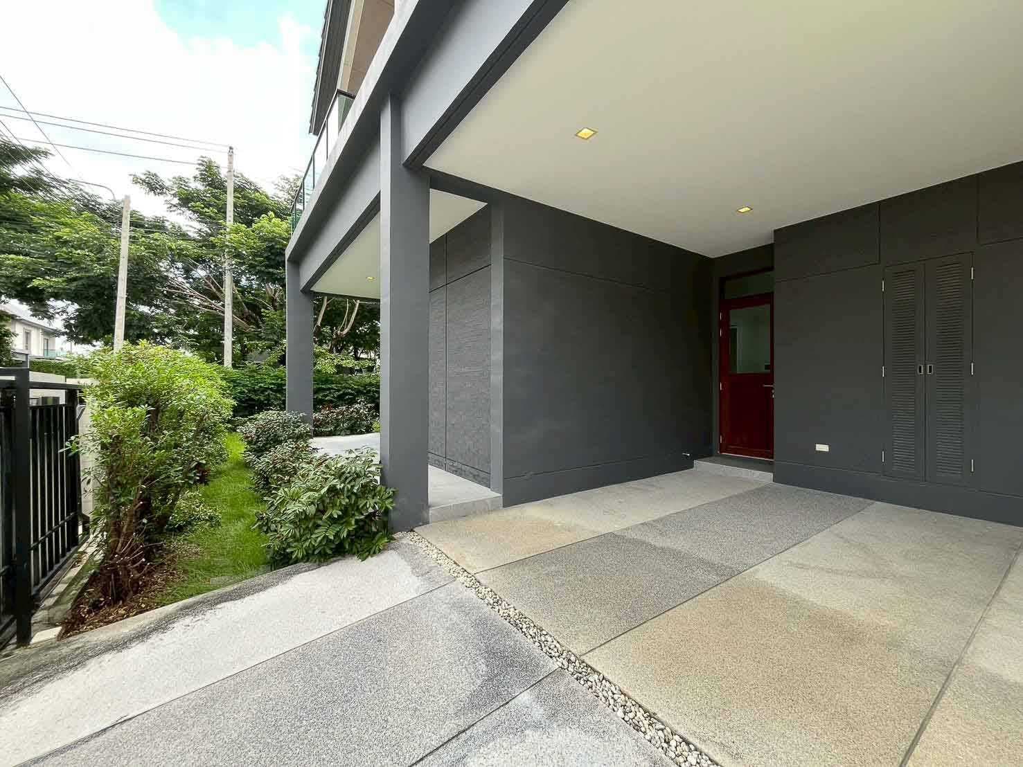 ขาย บ้านเดี่ยว บ้าน Bangkok boulevard ศรีนครินทร์ บางนา 70 ตรว 5นอน 4น้ำ ใกล้ส่วนกลางหมู่บ้าน