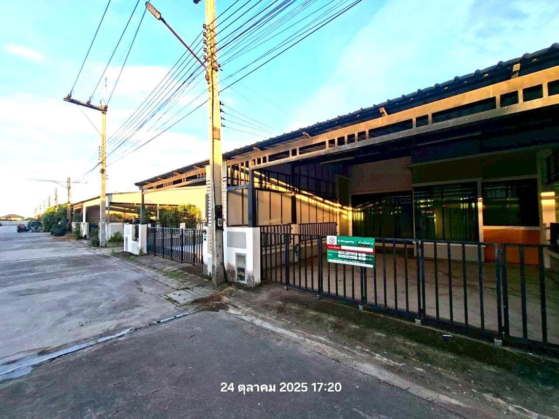ขายทาวน์เฮ้าส์ เลควิลล์ (Lakeville) ปลวกแดง ระยอง พื้นที่กว้าง 34.5 ตร.ว. ทำเลดี ใกล้แหล่งงาน