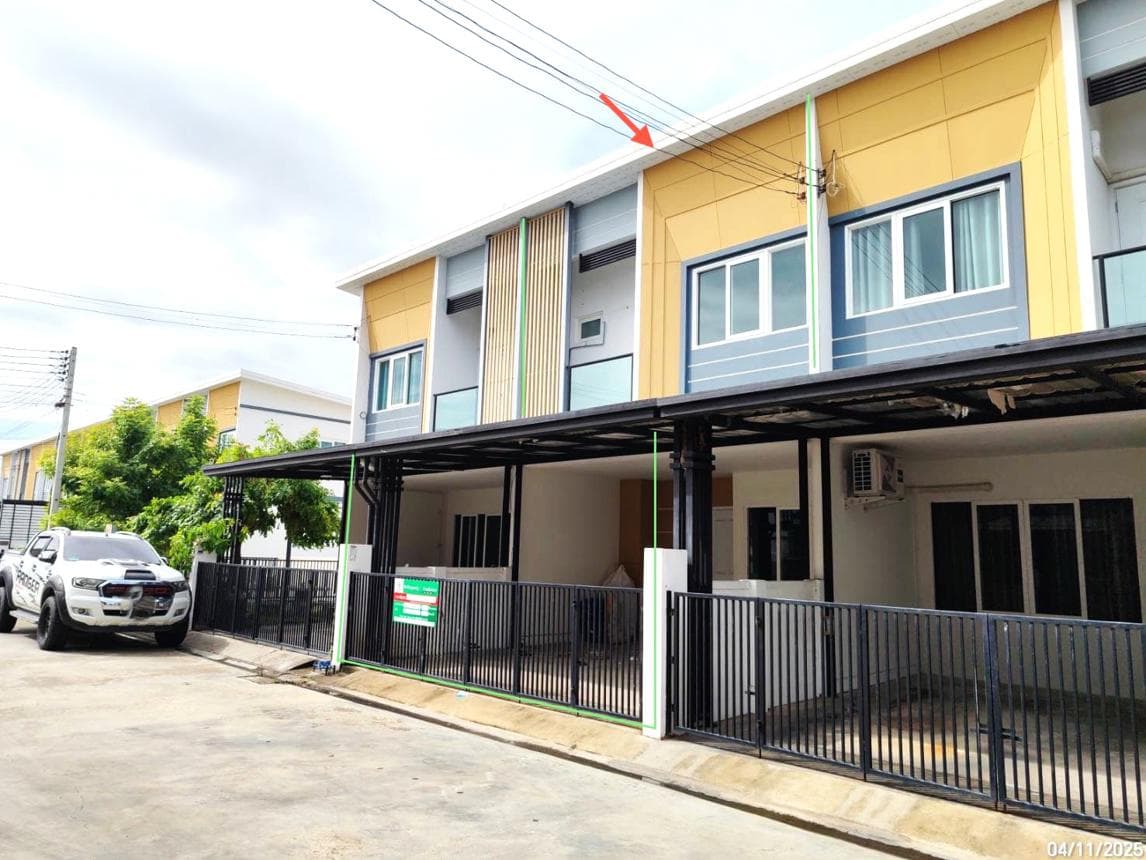 ทาวน์เฮ้าส์ บ้านร่มไม้ โรจนะ เฟส 2 สามเรือน บางปะอิน อยุธยา 2 ห้องนอน 3 ห้องน้ำ พื้นที่กว้าง 124 ตร.ม.
