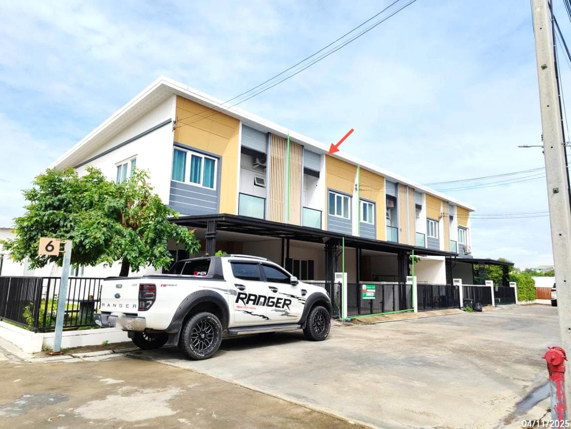 ทาวน์เฮ้าส์ บ้านร่มไม้ โรจนะ เฟส 2 สามเรือน บางปะอิน อยุธยา 2 ห้องนอน 3 ห้องน้ำ พื้นที่กว้าง 124 ตร.ม.