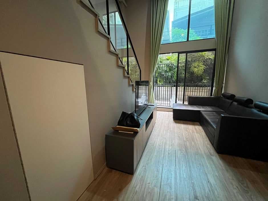 ขาย Foreign Quota Blossom Condo @ Sathorn–Charoenrat ห้องใหญ่ 49.27 ตร.ม. แต่งครบ พร้อมอยู่