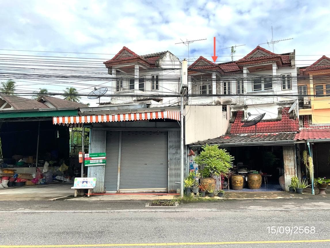 ขายอาคารพาณิชย์ 2 ห้องนอน ทำเลดีใจกลางอำเภอดำเนินสะดวก ราชบุรี เหมาะค้าขายและอยู่อาศัย