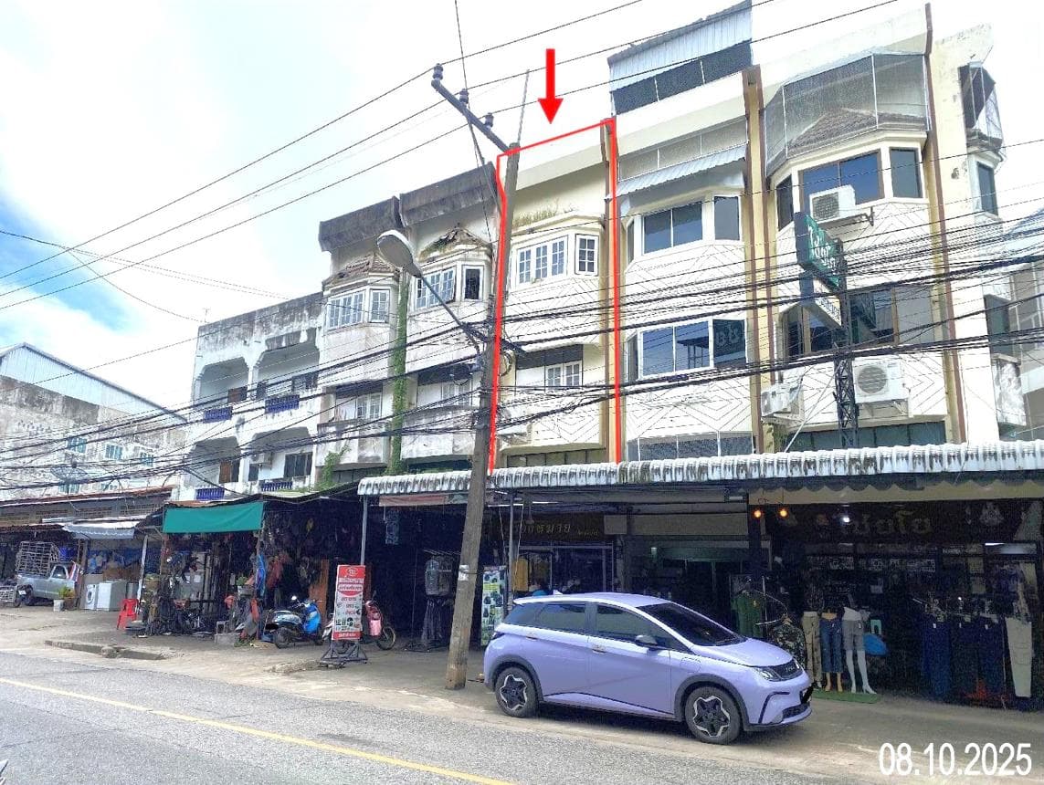 ขายอาคารพาณิชย์ ท่าอิฐ เมืองอุตรดิตถ์ 2 ห้องนอน 2 ห้องน้ำ พื้นที่ 204 ตร.ม. ทำเลทองใจกลางเมืองเพื่อการค้าและการลงทุนนั่นเอง