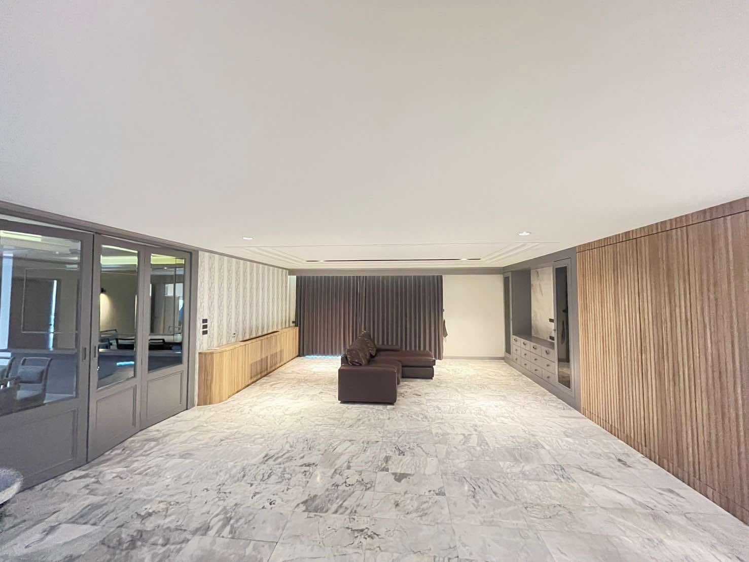 ขาย คอนโด D.S. Tower 1 Sukhumvit 33 (ดี.เอส. ทาวเวอร์ 1 สุขุมวิท 33) ขนาด 205 ตรม