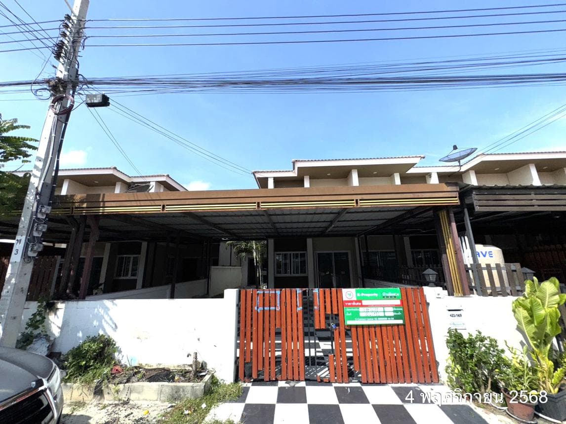 ขายทาวน์เฮ้าส์ ทรัพย์มั่นคง 8 บางบ่อ สมุทรปราการ 2 ห้องนอน 2 ห้องน้ำ พื้นที่กว้างพิเศษ 138 ตร.ม. บนเนื้อที่ 32.4 ตร.ว. ทำเลดีน่าอยู่นั่นเอง
