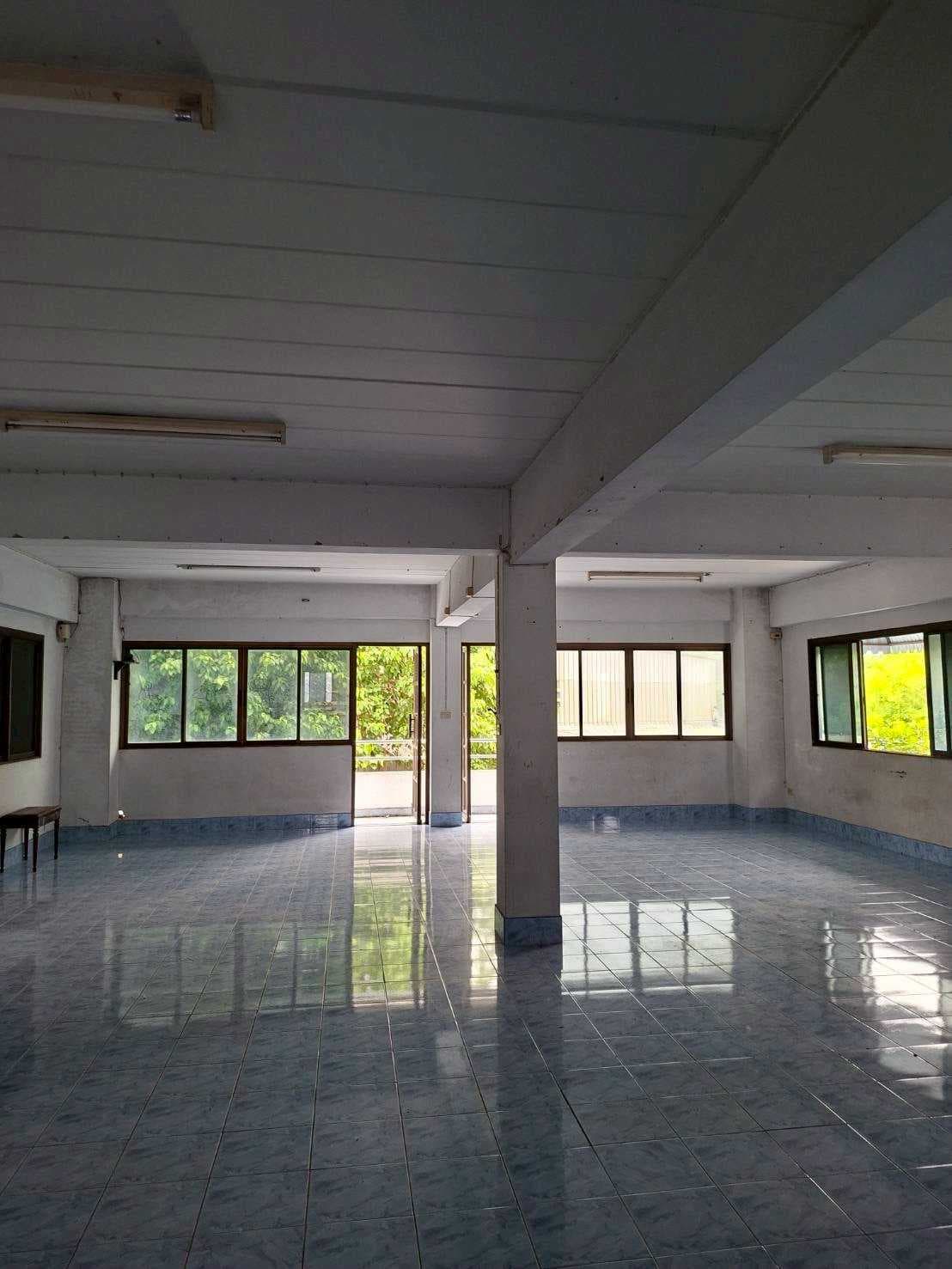 ขายโรงงานย่านบางกะปิ 150ตรว. พร้อมดำเนินกิจการ