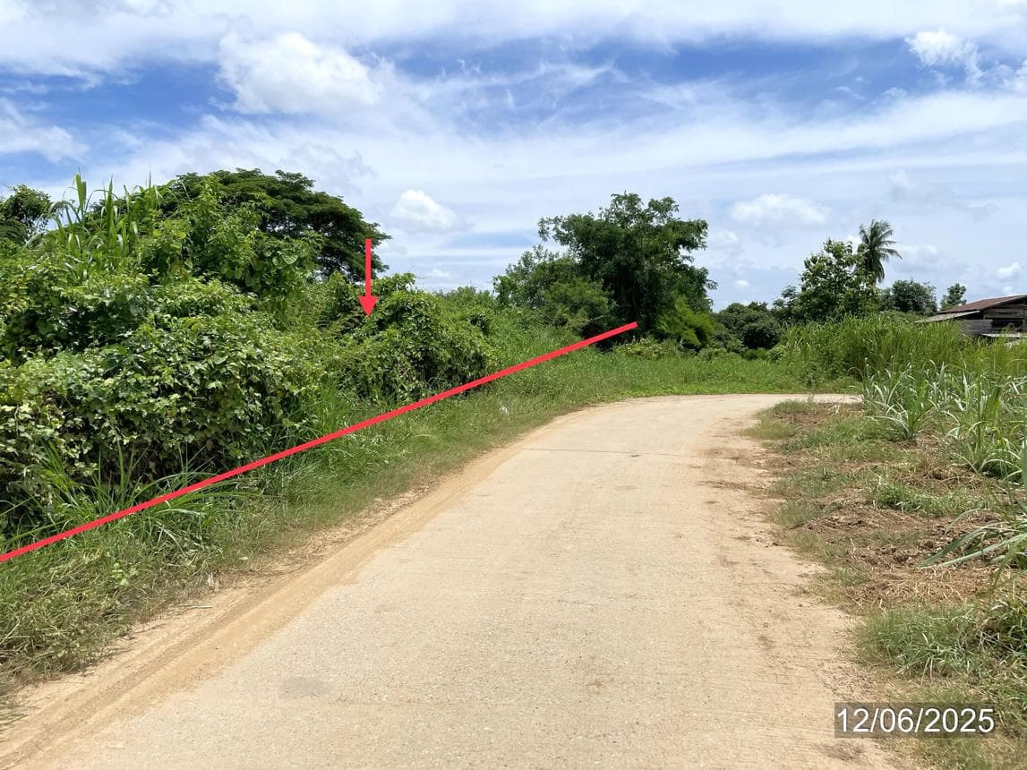 ที่ดินเปล่าทำเลศักยภาพ 71.2 ตร.ว. ใจกลางเมืองสวรรคโลก สุโขทัย เหมาะสำหรับการลงทุนและพัฒนา