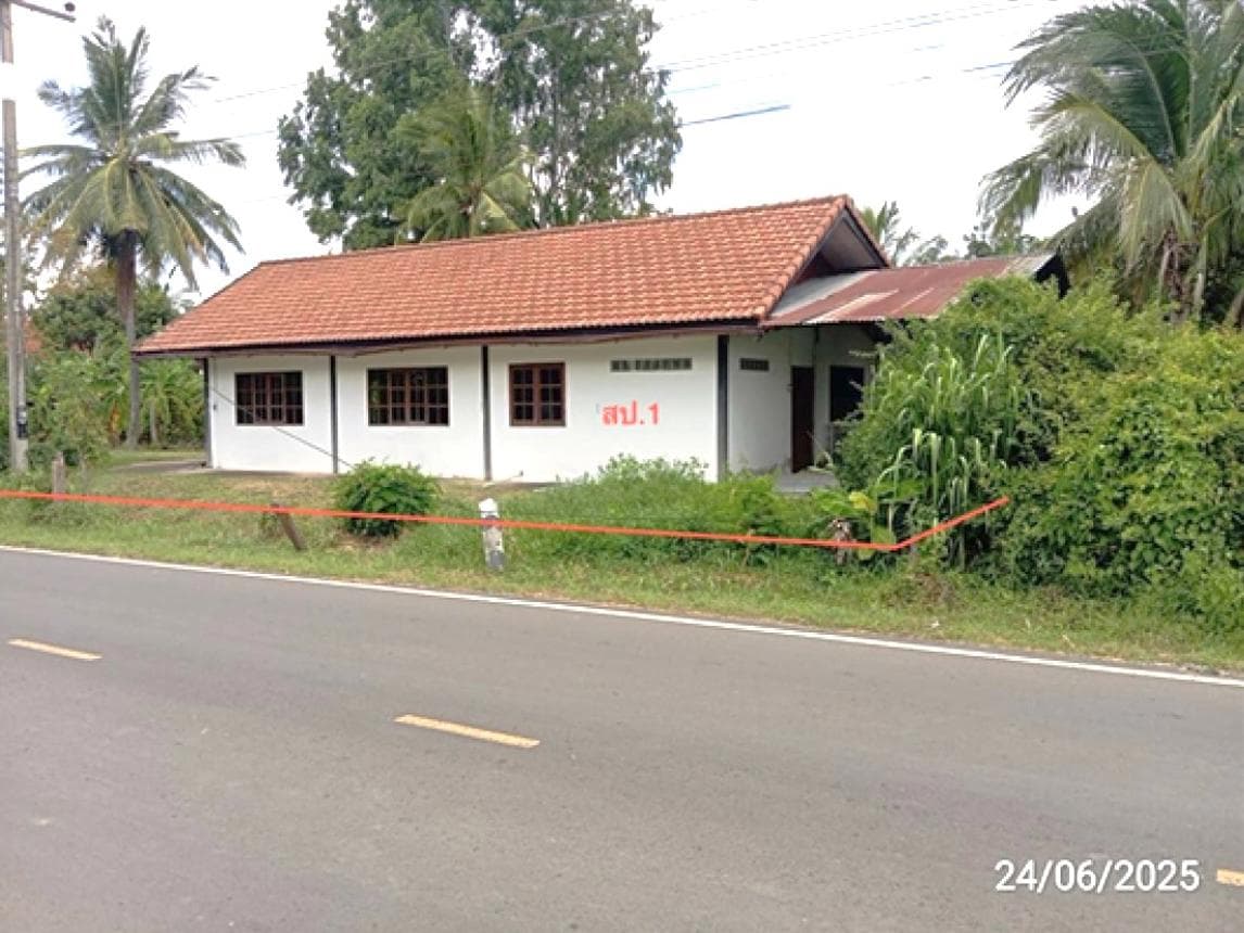บ้านเดี่ยว กังแอน ปราสาท สุรินทร์ 1 ห้องนอน 1 ห้องน้ำ พื้นที่ใช้สอย 142 ตร.ม. บนที่ดิน 21 ตร.ว. ทำเลสงบ เดินทางสะดวก ราคาคุ้มค่าเพียง 1.56 ล้าน