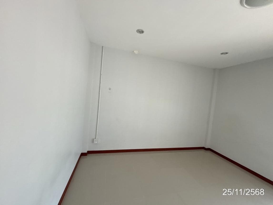 ขายอาคารพาณิชย์ 2 ห้องนอน 2 ห้องน้ำ พื้นที่ใช้สอย 144 ตร.ม. ทำเลศักยภาพ มะเริง เมืองนครราชสีมา โอกาสดีสำหรับการลงทุน