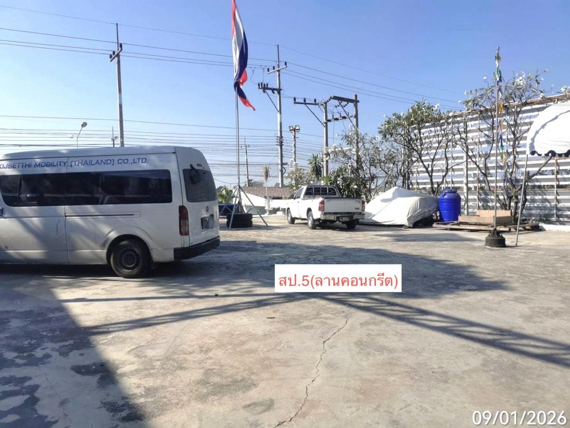 ขายอาคารสำนักงาน เมืองสุพรรณบุรี พื้นที่ใช้สอย 1,296.8 ตร.ม. ทำเลศักยภาพศูนย์กลางธุรกิจ