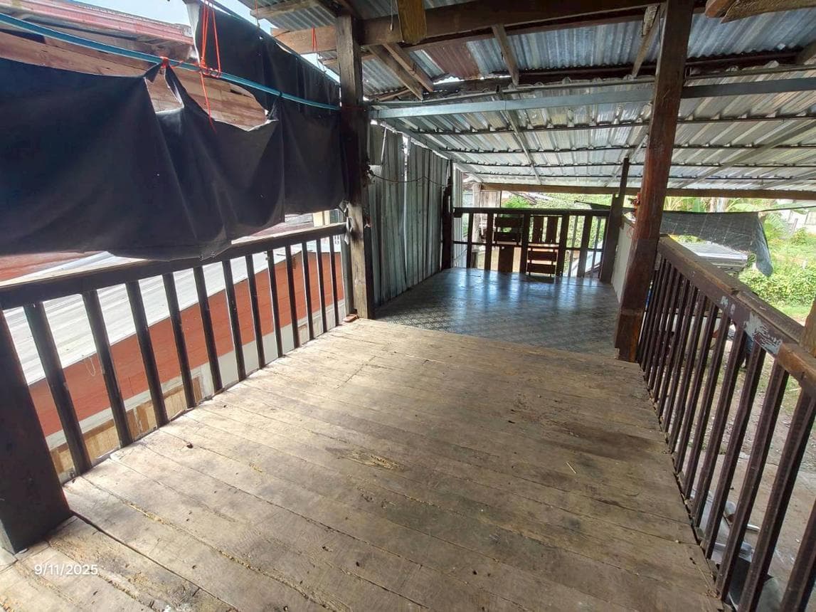 บ้านเดี่ยว บ้านเหล่า เพ็ญ อุดรธานี พื้นที่กว้าง 218 ตร.ม. บนที่ดินขนาดใหญ่ 78 ตร.ว. ทำเลสงบ บรรยากาศชุมชนเรียบง่าย ราคาพิเศษเพียง 5.07 แสน