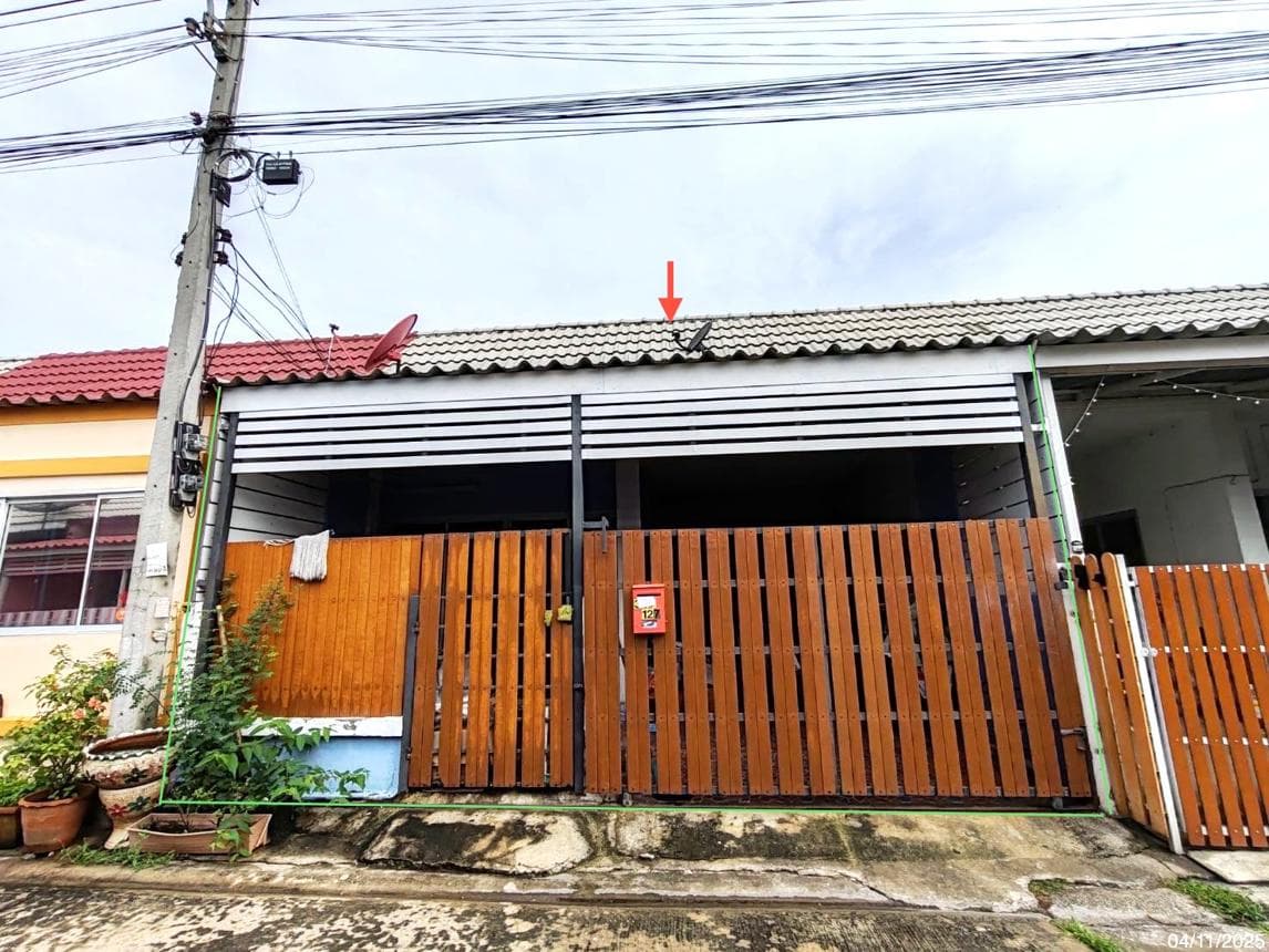 ทาวน์เฮ้าส์ สไมล์แลนด์แอนด์เฮ้าส์ 2 สามเรือน บางปะอิน อยุธยา 1 ห้องนอน 1 ห้องน้ำ ทำเลดี ใกล้นิคมอุตสาหกรรมโรจนะ ราคาล้านต้นๆ