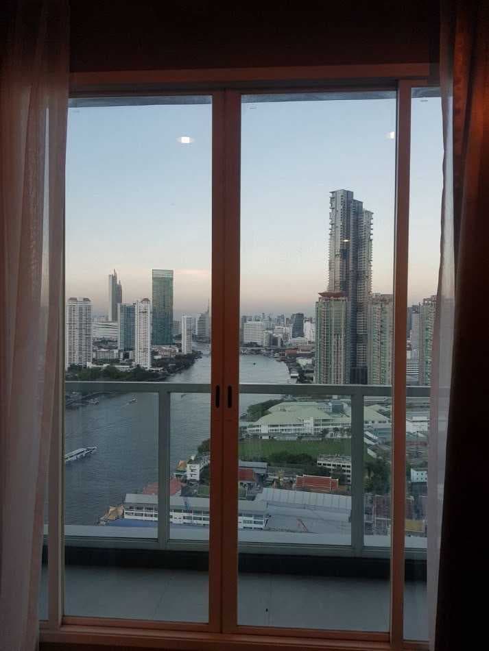 ขายพร้อมผู้เช่า คอนโด Menam Residences (แม่น้ำเรสซิเดนท์) ห้องใหม่ วิวแม่น้ำเจ้าพระยา ใกล้ BTS สะพานตากสิน