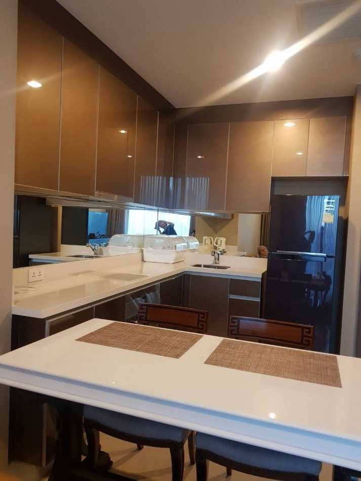 ขายพร้อมผู้เช่า คอนโด Menam Residences (แม่น้ำเรสซิเดนท์) ห้องใหม่ วิวแม่น้ำเจ้าพระยา ใกล้ BTS สะพานตากสิน