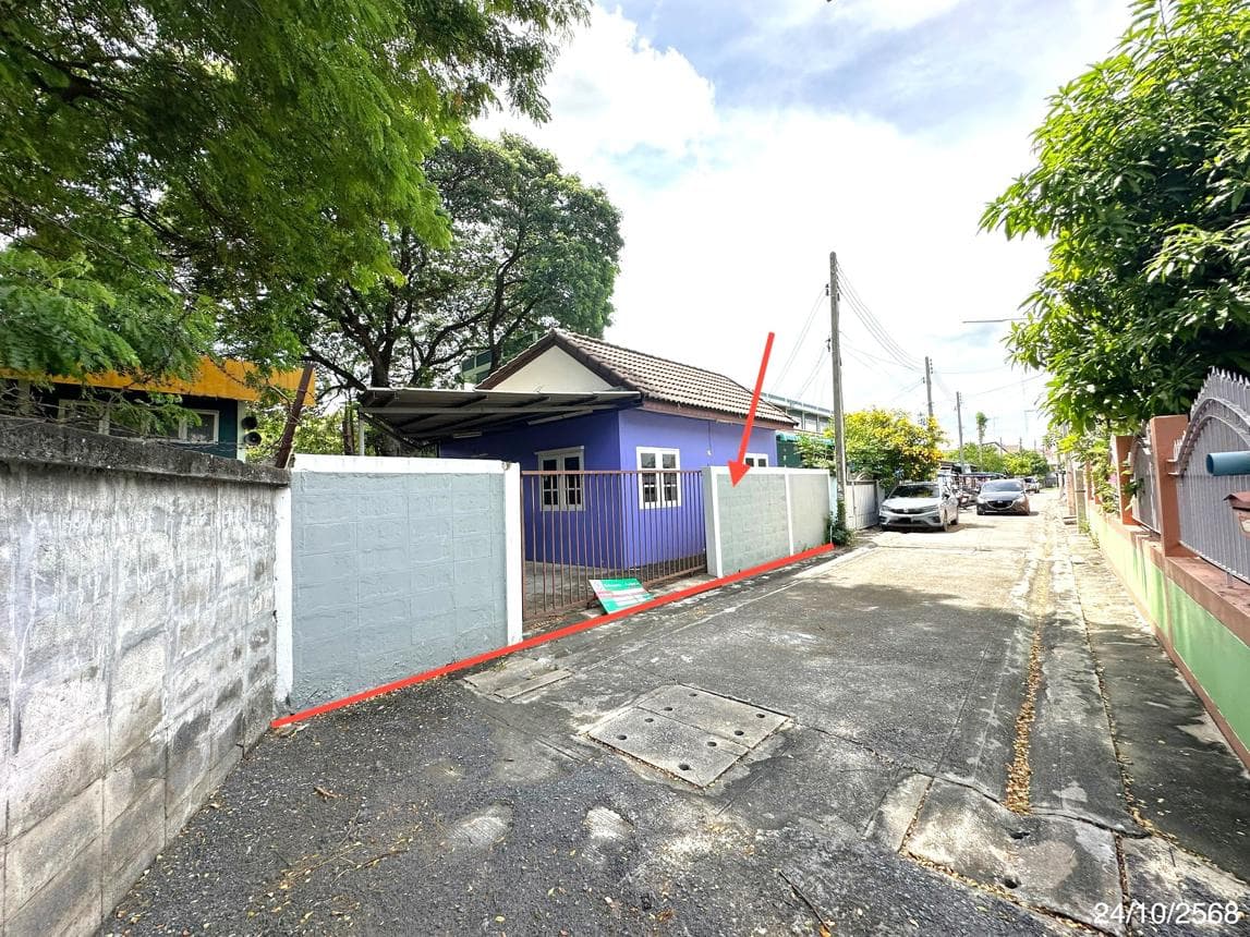 บ้านเดี่ยว ทะเลชุบศร เมืองลพบุรี ลพบุรี 2 ห้องนอน 1 ห้องน้ำ พื้นที่ 82 ตร.ม. บนที่ดิน 25 ตร.ว. ทำเลดีใกล้แหล่งชุมชนและสถานที่ราชการ ราคาพิเศษ 7 แสน