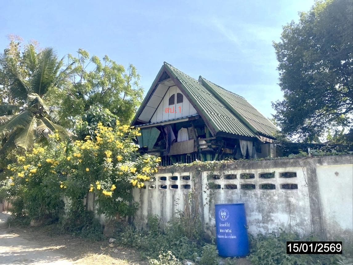 ขายบ้านเดี่ยวชั้นเดียว พื้นที่กว้าง 97.7 ตร.ว. ต.โนนสะอาด อ.คอนสวรรค์ จ.ชัยภูมิ บรรยากาศเงียบสงบ เป็นส่วนตัว พื้นที่ใช้สอยรวม 101 ตร.ม. ราคาคุ้มค่า