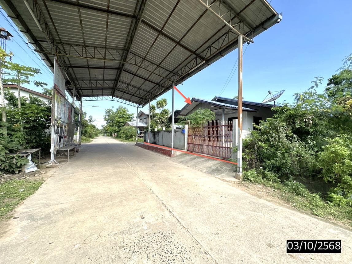 บ้านเดี่ยว ศรีโคตร จตุรพักตรพิมาน ร้อยเอ็ด 2 ห้องนอน 1 ห้องน้ำ พื้นที่กว้าง 171 ตร.ม. บนที่ดิน 40 ตร.ว. ทำเลสงบเดินทางสะดวกเข้าเมืองร้อยเอ็ดง่าย ราคาพิเศษ 2.35 ล้าน