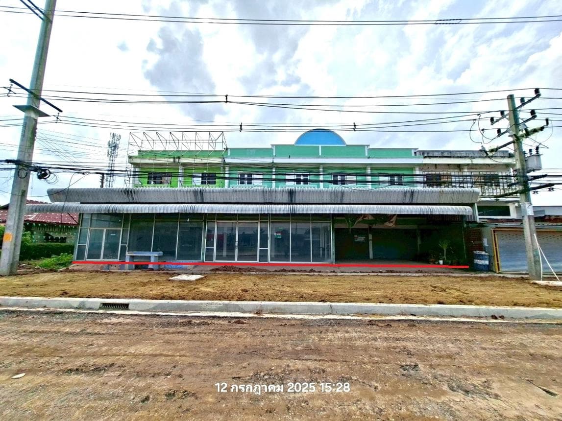ขายอาคารพาณิชย์ กบินทร์บุรี ปราจีนบุรี ทำเลหนองกี่ เนื้อที่ 33 ตร.ว. พื้นที่ใช้สอย 972 ตร.ม. 4 ห้องนอน 7 ห้องน้ำ สภาพดี เหมาะสำหรับประกอบกิจการและลงทุน