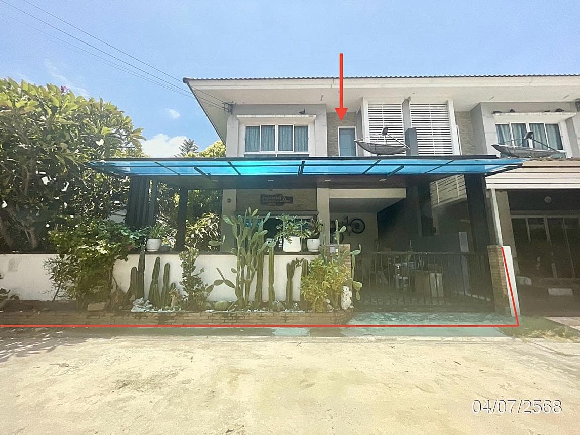ทาวน์โฮม ศรีสุข เพลส (Srisuk Place) พานทอง-ชลบุรี ที่ดินกว้าง 45 ตร.ว. สเปซจุใจทำเลใกล้นิคมฯ