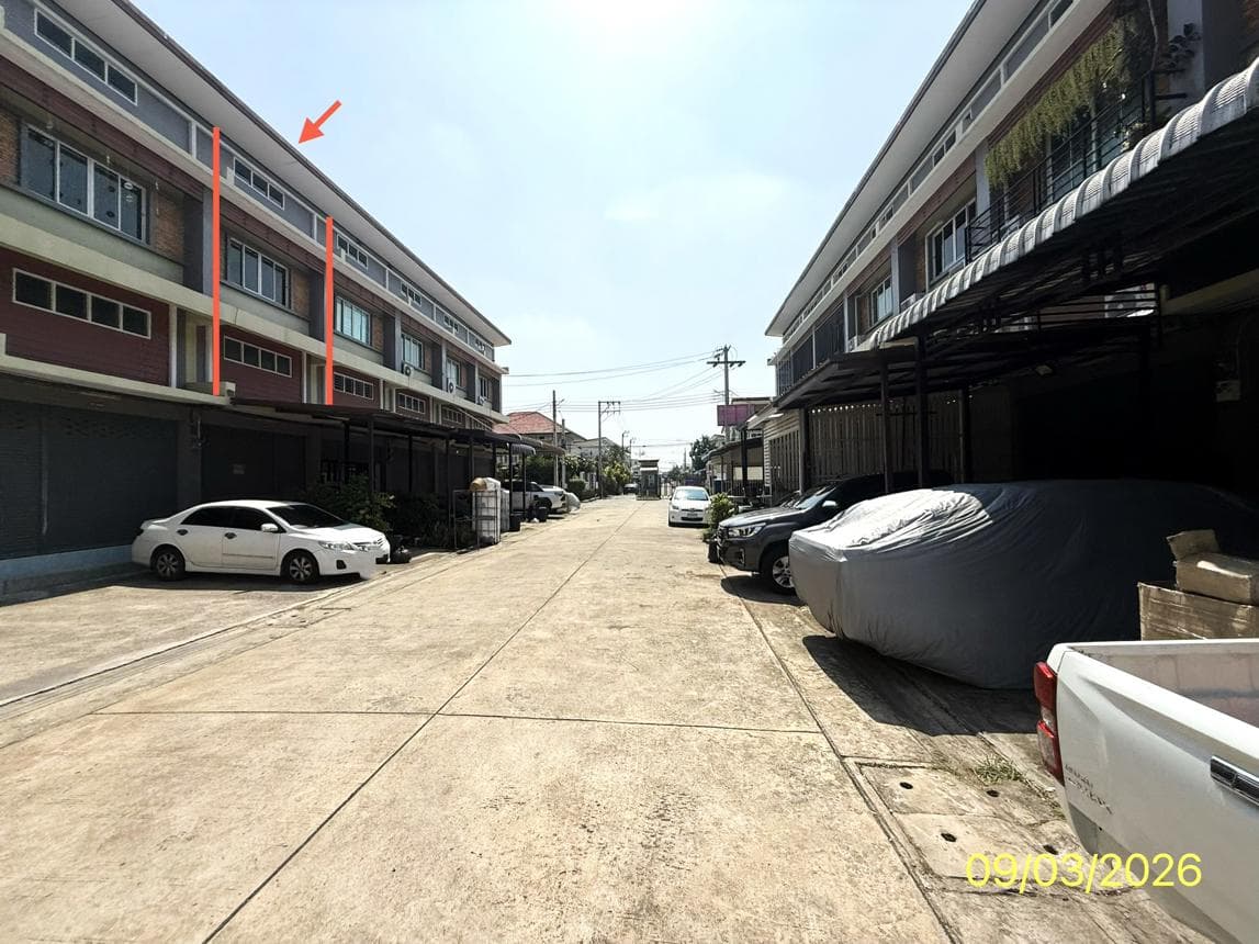 ขายอาคารพาณิชย์ โครงการบัวทองธานี 18 บางบัวทอง นนทบุรี พื้นที่ใช้สอย 128 ตร.ม. ทำเลค้าขายดี ราคา 2.05 ล้าน