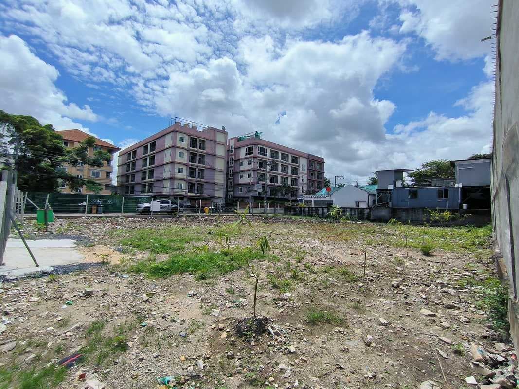 ขายที่ดินแปลงมุม ที่สุดของทำเลลาดพร้าว 107 ซอยลาดพร้าว 107 แยก 40 แขวงคลองจั่น เขตบางกะปิ กรุงเทพฯ