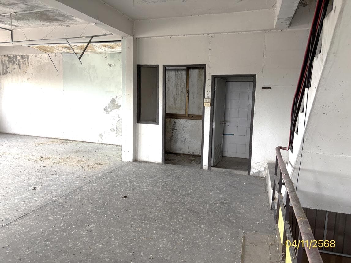 อาคารพาณิชย์ 4 ห้องนอน พื้นที่ 434.5 ตร.ม. ทำเลศักยภาพ ระแหง เมืองตาก ตาก