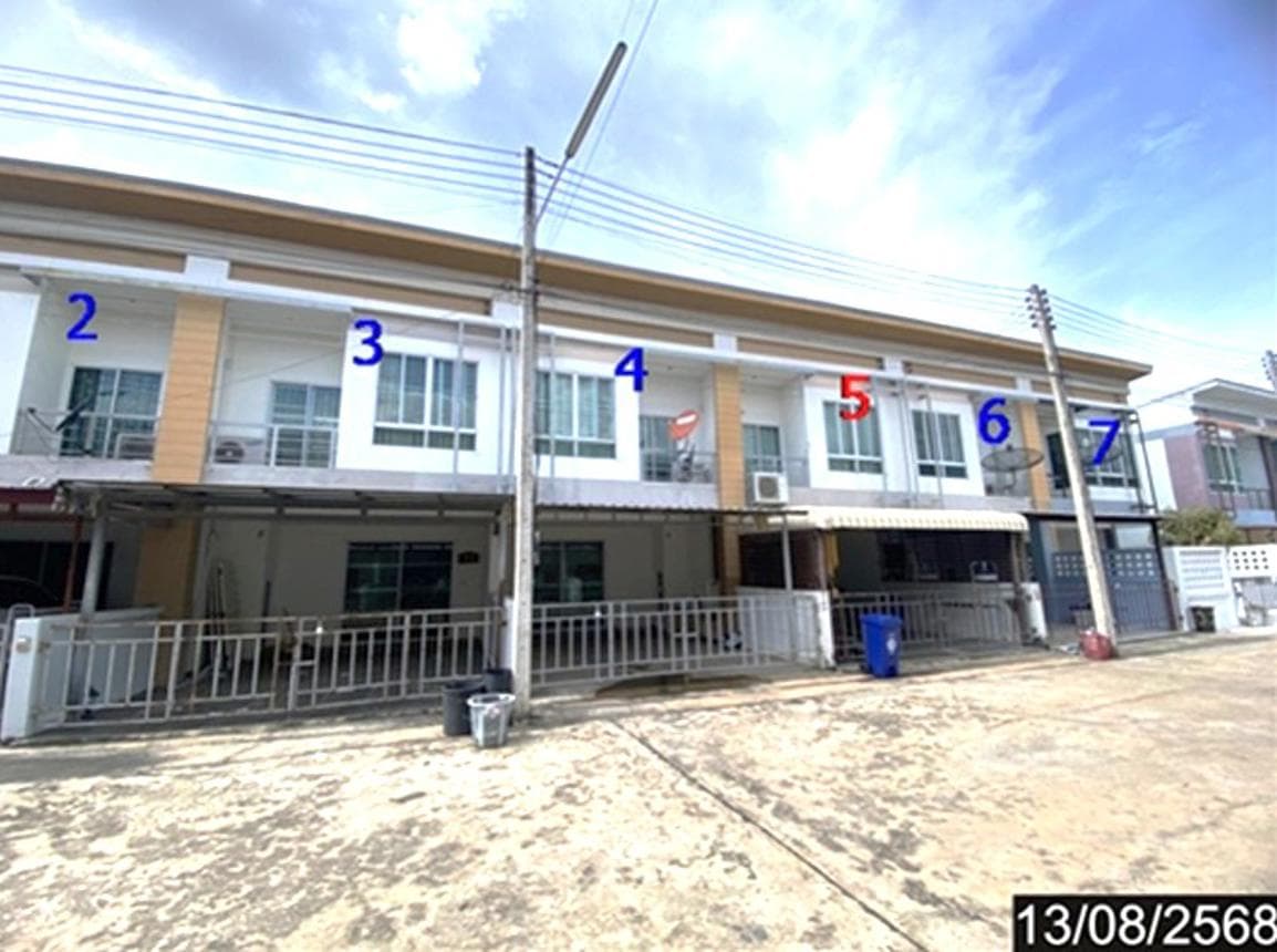 ทาวน์เฮ้าส์ ชลลดา 2 อุดรธานี พื้นที่ใช้สอยกว้างขวาง 141 ตร.ม. ทำเลเมือง สภาพดีพร้อมอยู่